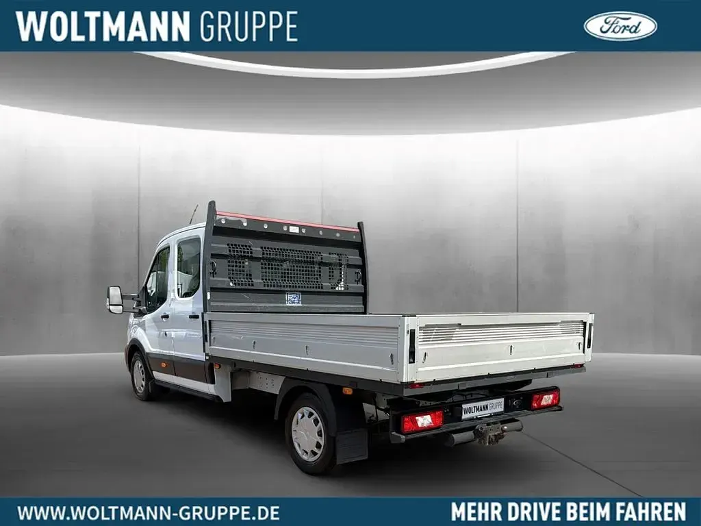 Gebraucht Ford Transit Trend 170 PS (125 kW) 2021 Frostweiß Van