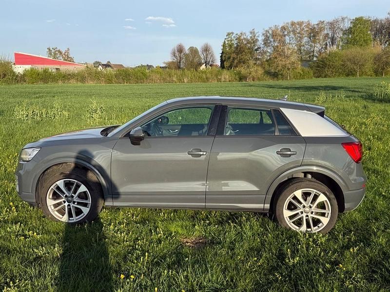 Usata Audi Q2 116 CV (85 kW) 2017 Grigio SUV