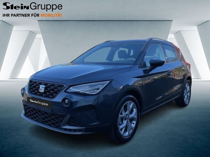 Grau Gebraucht 2023 Seat Arona FR SUV | 17.980 € (Fairer Preis) - Bild 1/4