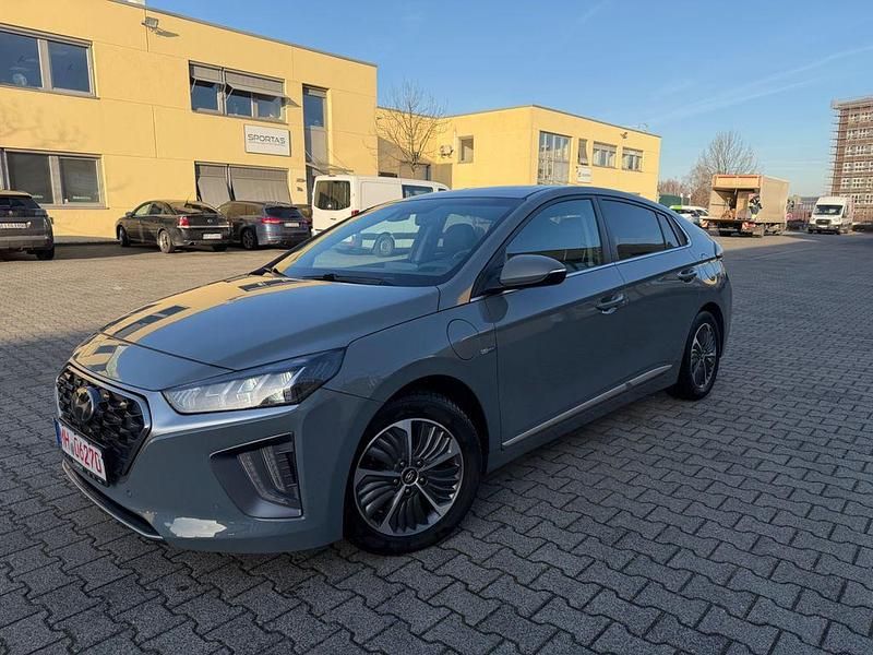 Gebraucht Hyundai Ioniq Premium 105 PS (77 kW) 2021 Grau Kleinwagen