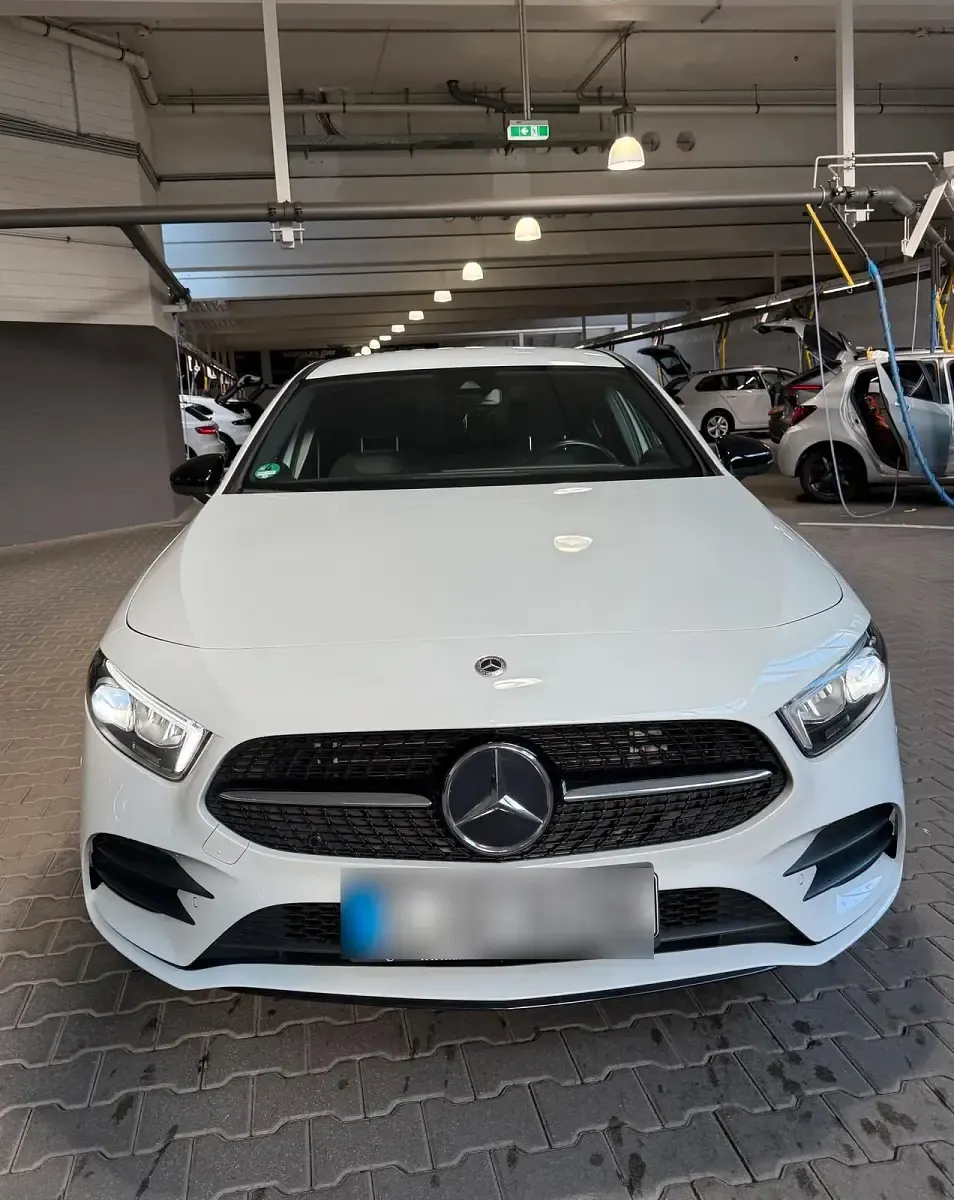 Gebraucht Mercedes A250 218 PS (160 kW) 2021 Weiß Limousine