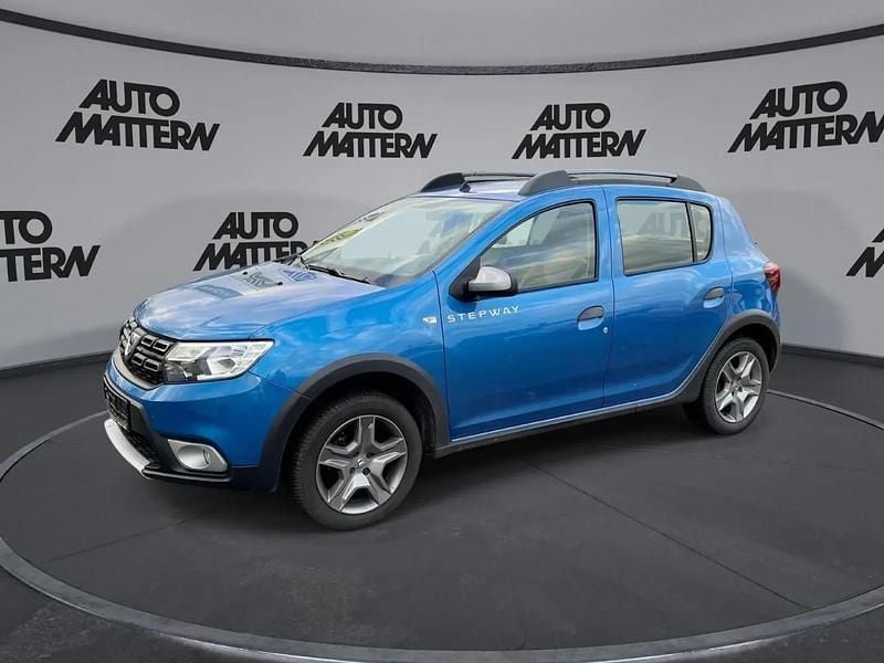 Blau Gebraucht 2019 Dacia Sandero Prestige Limousine | 10.900 € - Bild 1/4