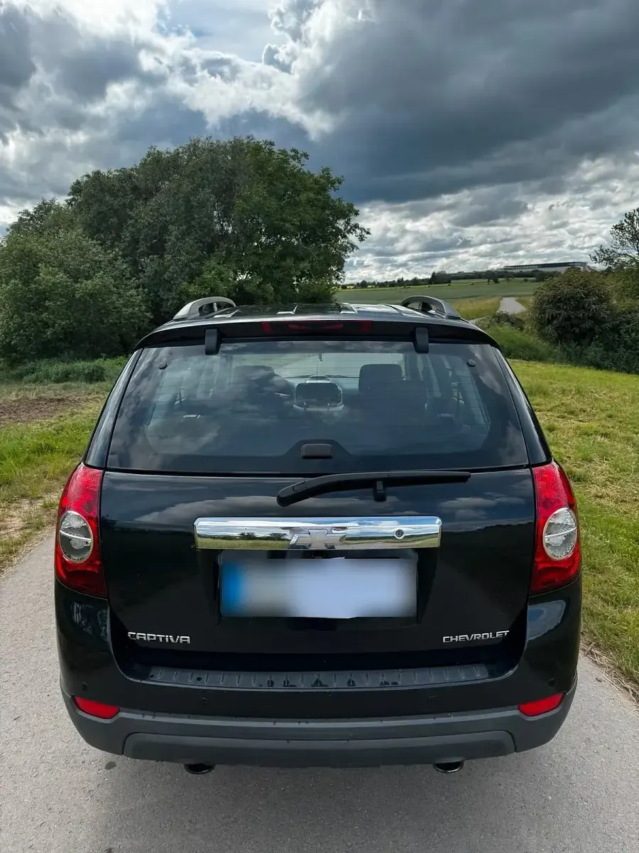 Gebraucht Chevrolet Captiva LS 167 PS (122 kW) 2011 Schwarz SUV