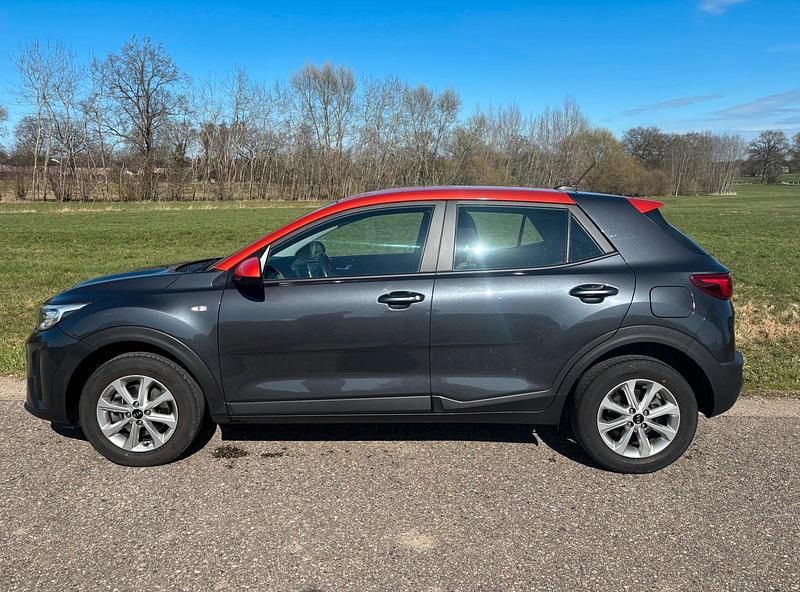 Gebraucht Kia Stonic 84 PS (61 kW) 2020 Grau SUV