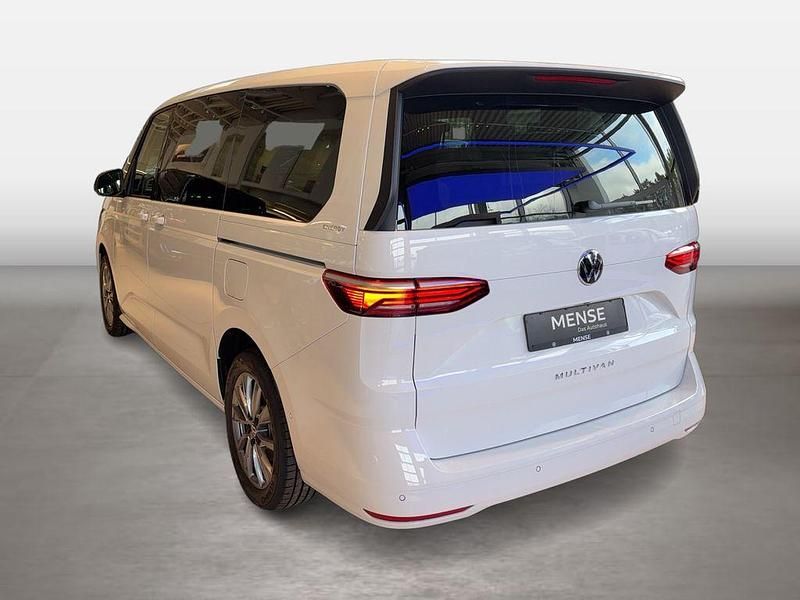 Neu VW Multivan Life 150 PS (110 kW) 2026 Candyweiß Van