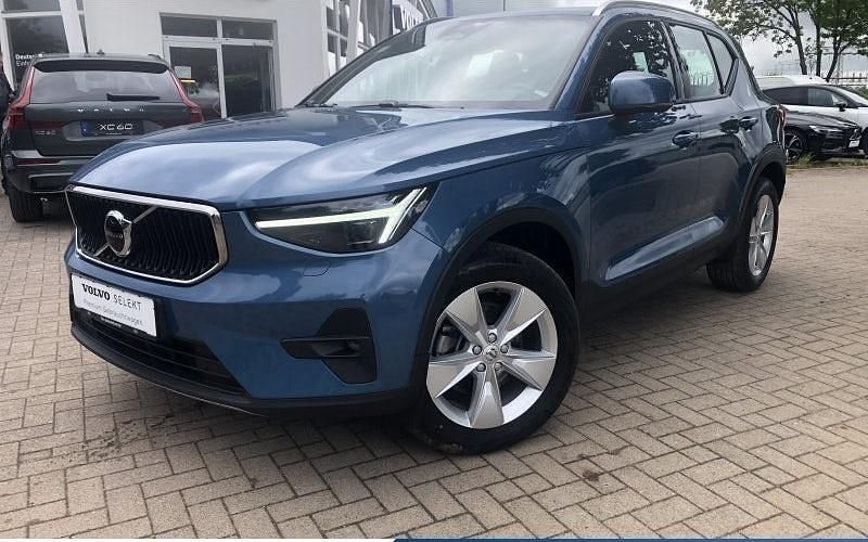 Blau Gebraucht 2024 Volvo XC40 Core SUV | 35.467 € (Guter Preis) - Bild 1/4