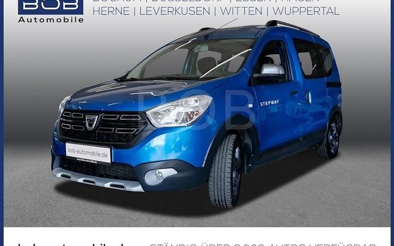 Blau Gebraucht 2017 Dacia Dokker Celebration Van | 13.888 € (Fairer Preis) - Bild 1/4