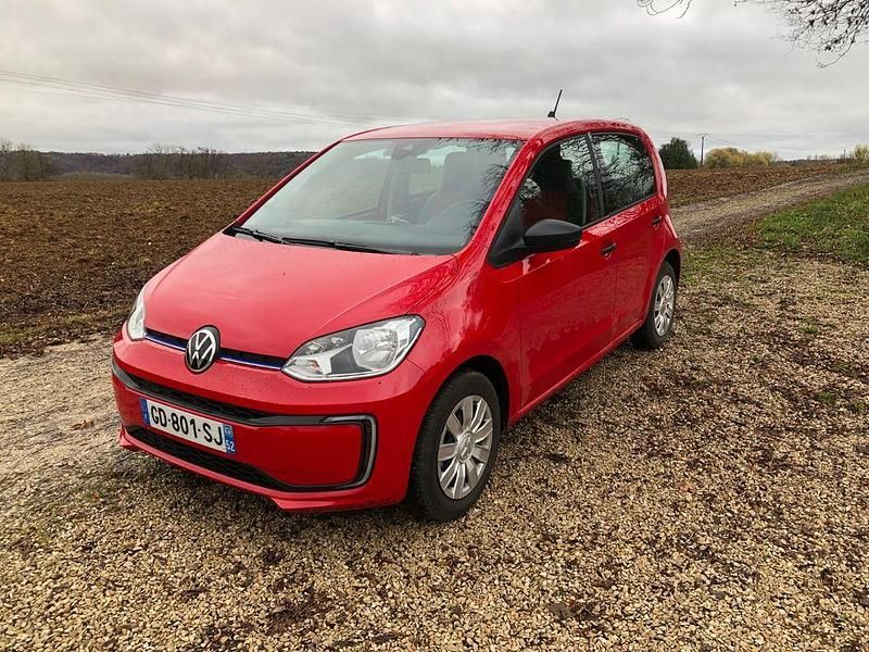 Rot Gebraucht 2021 VW e-up! Kleinwagen | 9.900 € (Superpreis) - Bild 1/4