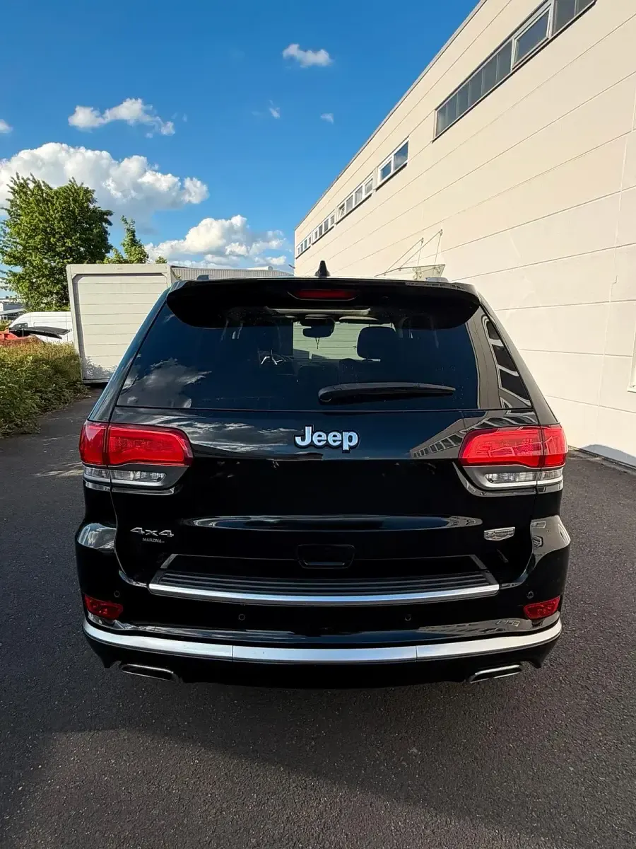 Gebraucht Jeep Grand Cherokee Summit 250 PS (183 kW) 2020 Schwarz SUV