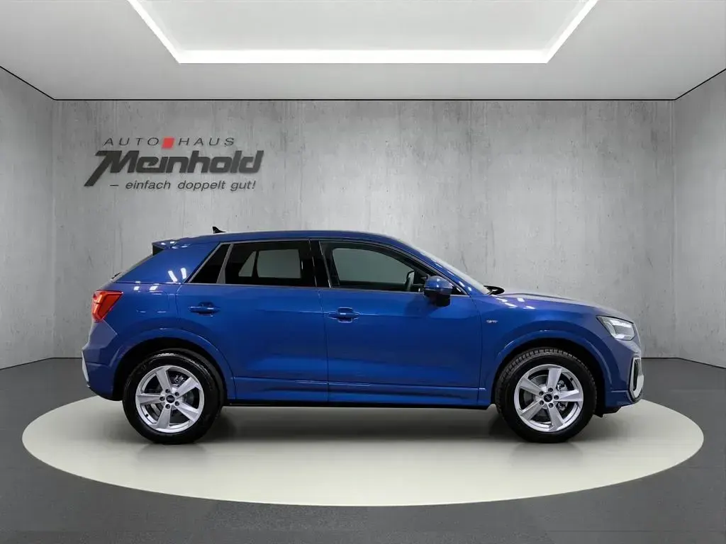 Gebraucht Audi Q2 S-Line 150 PS (110 kW) 2026 Blau SUV