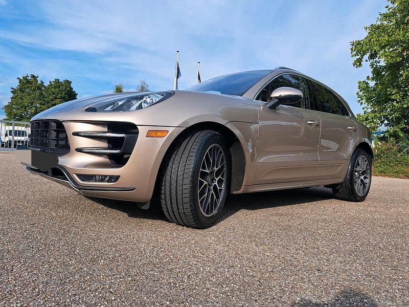 Gold Gebraucht 2014 Porsche Macan Turbo SUV | 24.500 € (Fairer Preis) - Bild 1/4