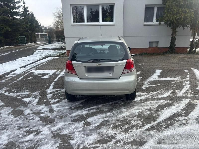 Gebraucht Chevrolet Kalos 67 PS (49 kW) 2003 Silber Kleinwagen