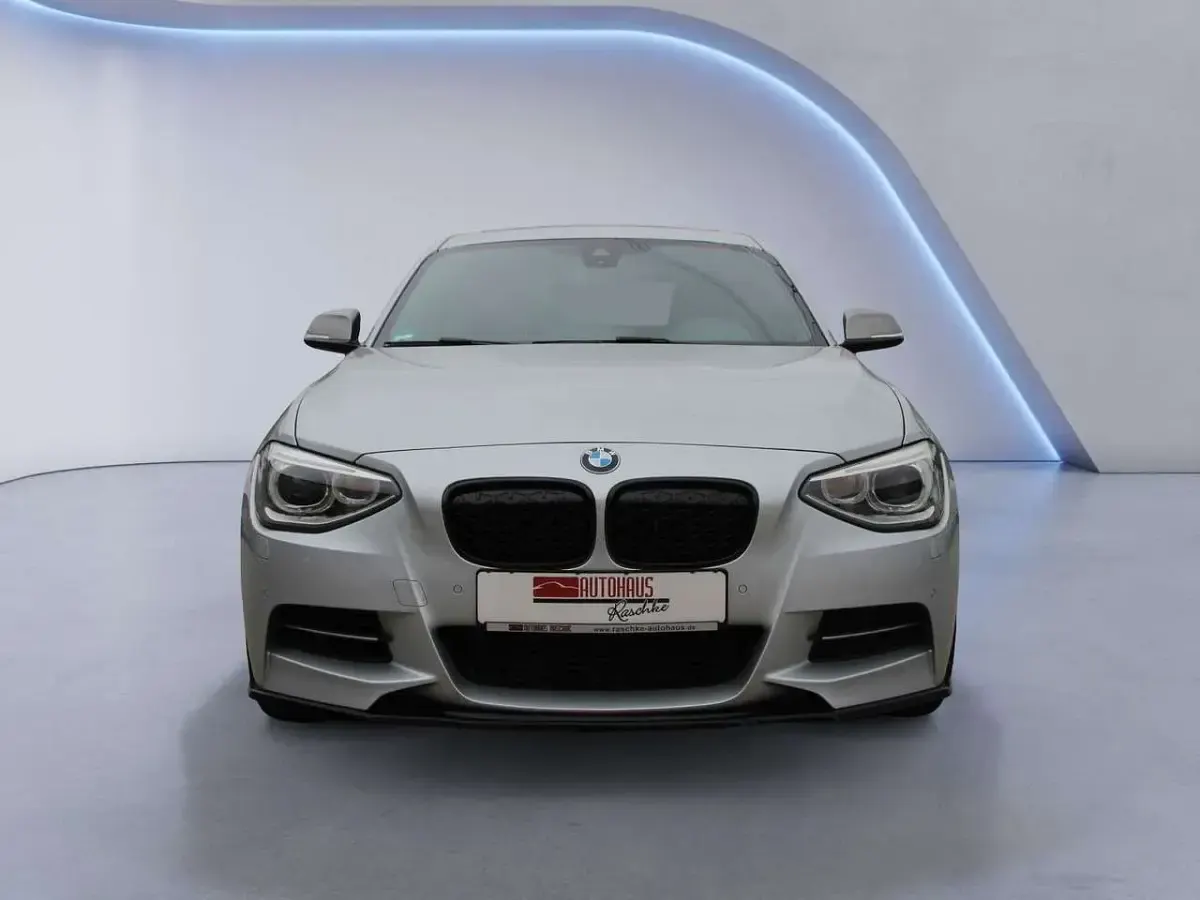 Gebraucht BMW 135 320 PS (235 kW) 2014 Glaciersilber Kleinwagen