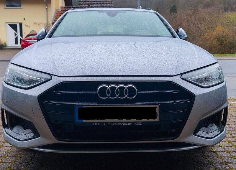 Gebraucht Audi A4 Advanced 163 PS (119 kW) 2021 Grau Kombi