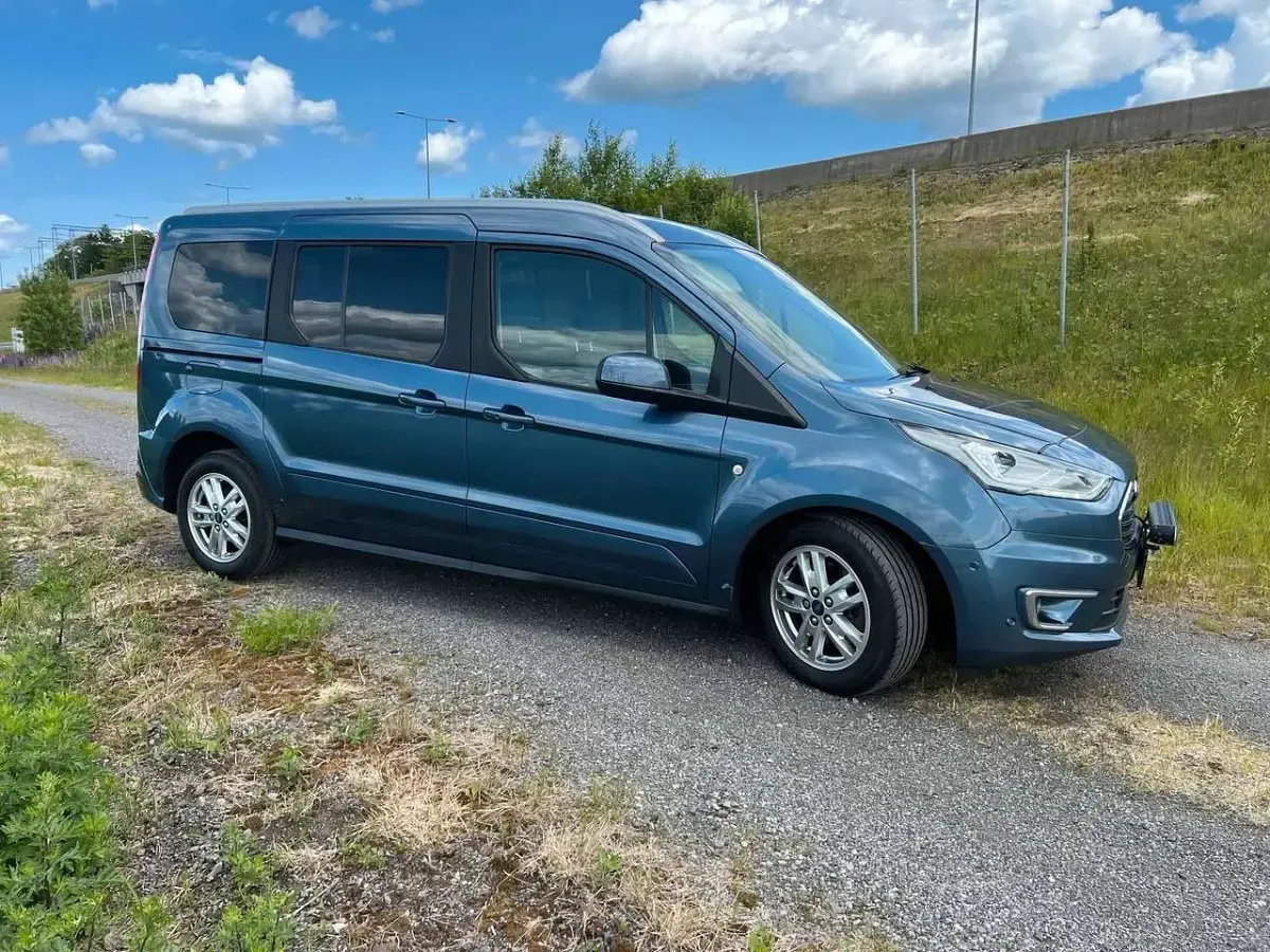 Gebraucht Ford Grand Tourneo Connect Titanium 120 PS (88 kW) 2019 Blau Van / Kleinbus