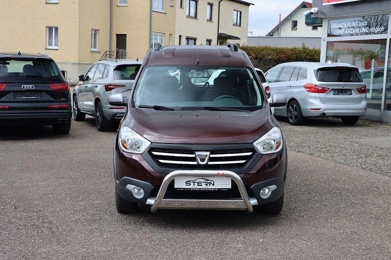 Gebraucht Dacia Dokker Stepway 90 PS (66 kW) 2017 Braun Van / Kleinbus