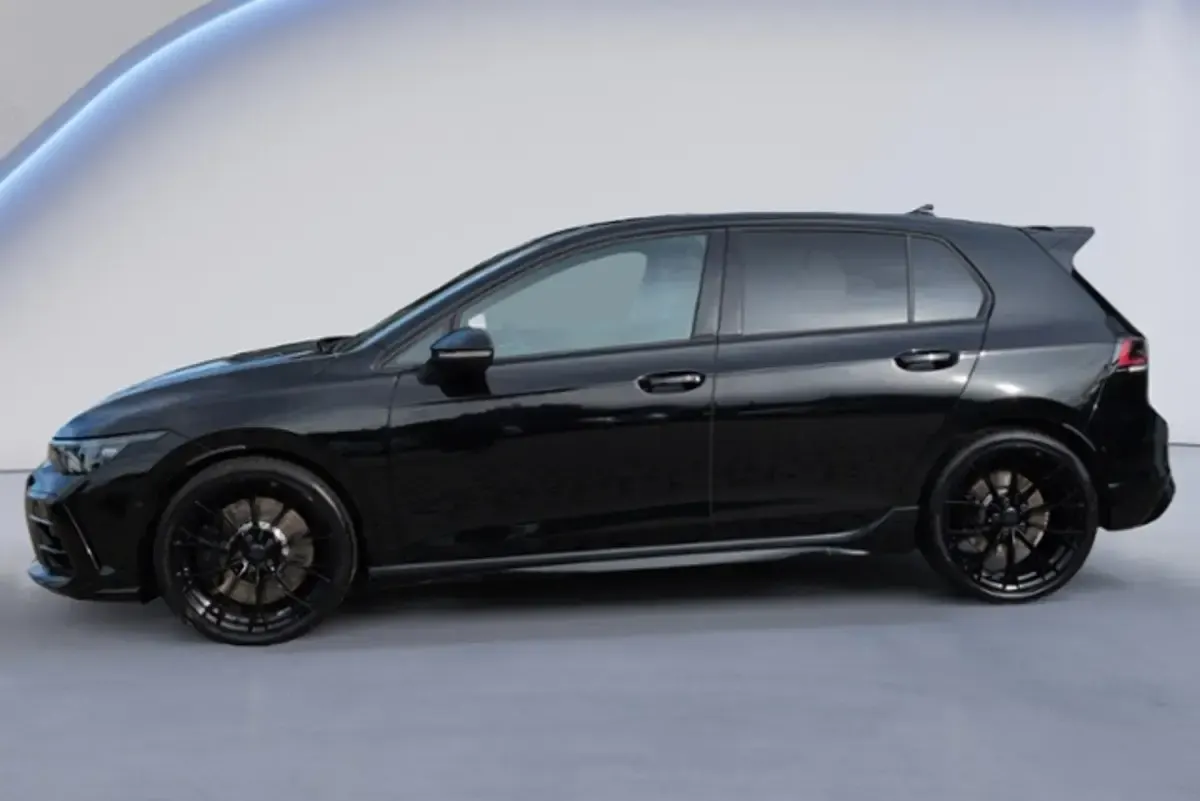 Gebraucht VW Golf VIII Active 333 PS (244 kW) 2023 Schwarz Kleinwagen