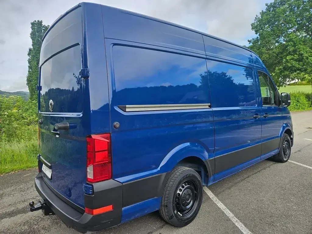 Gebraucht VW Crafter 177 PS (130 kW) 2021 Blau Van