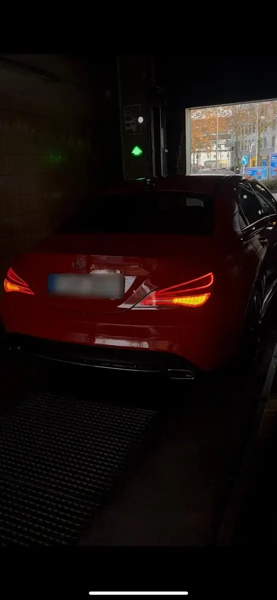 Gebraucht Mercedes CLA250 211 PS (155 kW) 2015 Rot Coupé