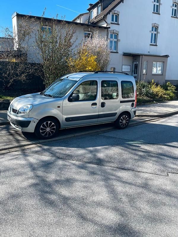Gebraucht Renault Kangoo 90 PS (66 kW) 2005 Silber Van / Kleinbus