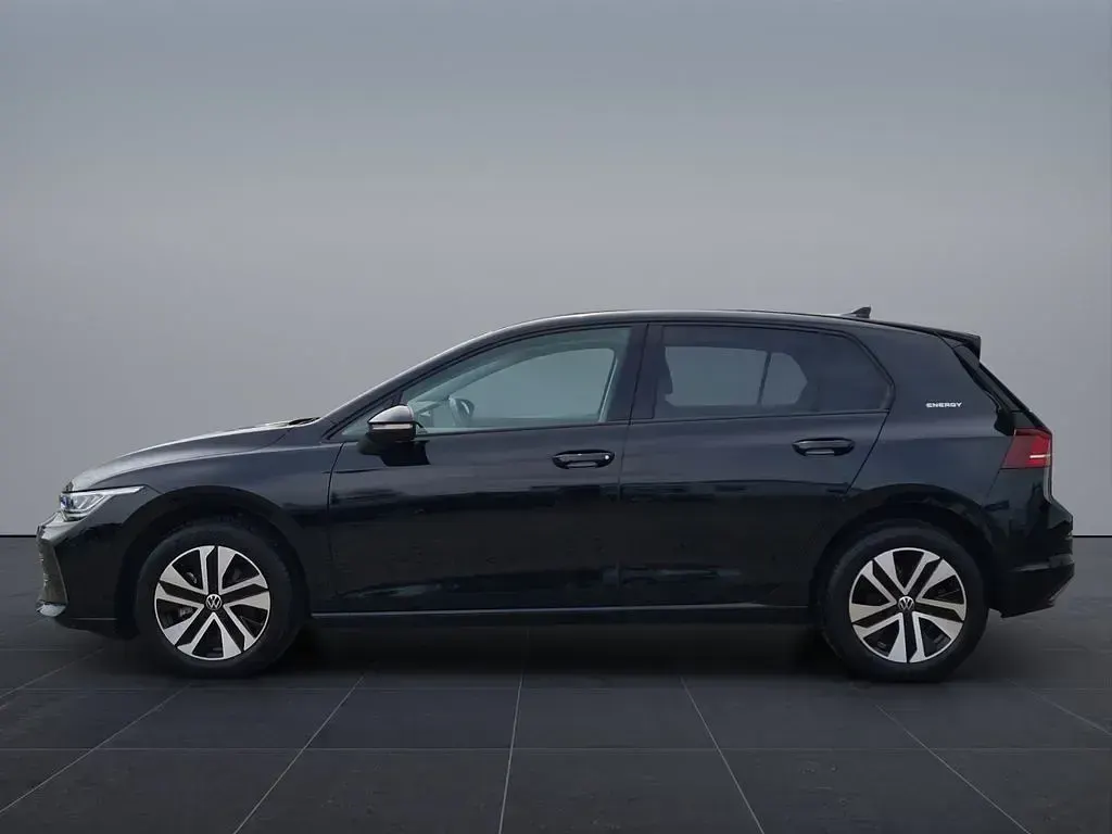 Gebraucht VW Golf VIII 116 PS (85 kW) 2025 Grenadillschwarz metallic Limousine