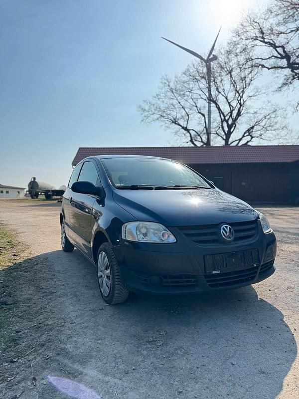 Gebraucht VW Fox 56 PS (41 kW) 2005 Blau Kleinwagen