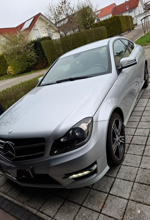 Silber Gebraucht 2014 Mercedes C180 Edition Coupé | 13.500 € (Superpreis) - Bild 1/4
