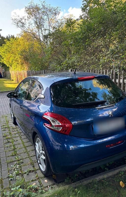 Gebraucht Peugeot 208 102 PS (75 kW) 2012 Blau Kleinwagen