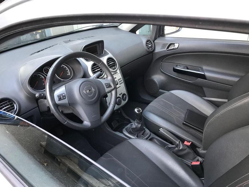 Second-hand Opel Corsa 86 CP (63 kW) 2012 Gri Berlinǎ