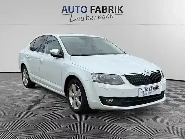 Gebraucht Skoda Octavia Style 116 PS (85 kW) 2016 Weiß Limousine