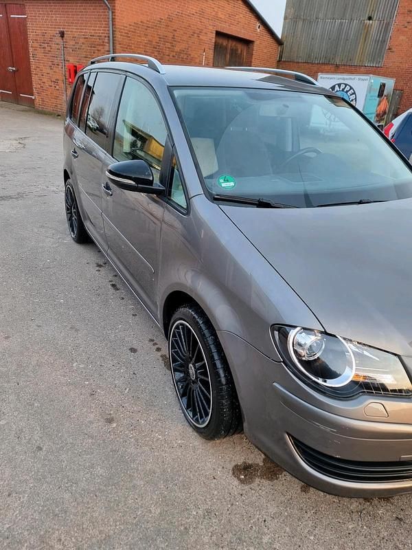Gebraucht VW Touran 140 PS (102 kW) 2010 Grau Van / Kleinbus