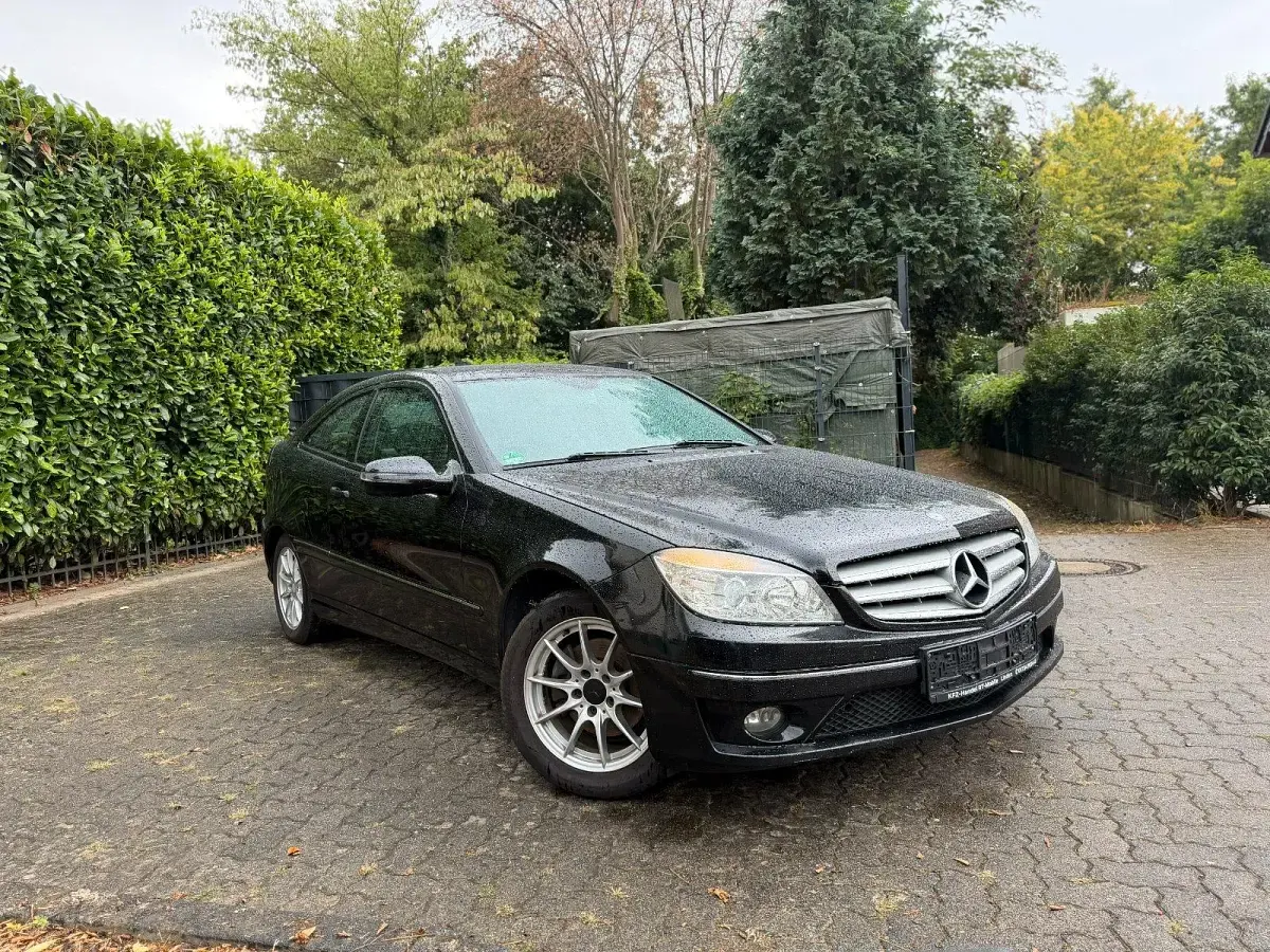 Gebraucht Mercedes CLC180 143 PS (105 kW) 2009 Obsidianschwarz  metalliclack Coupé