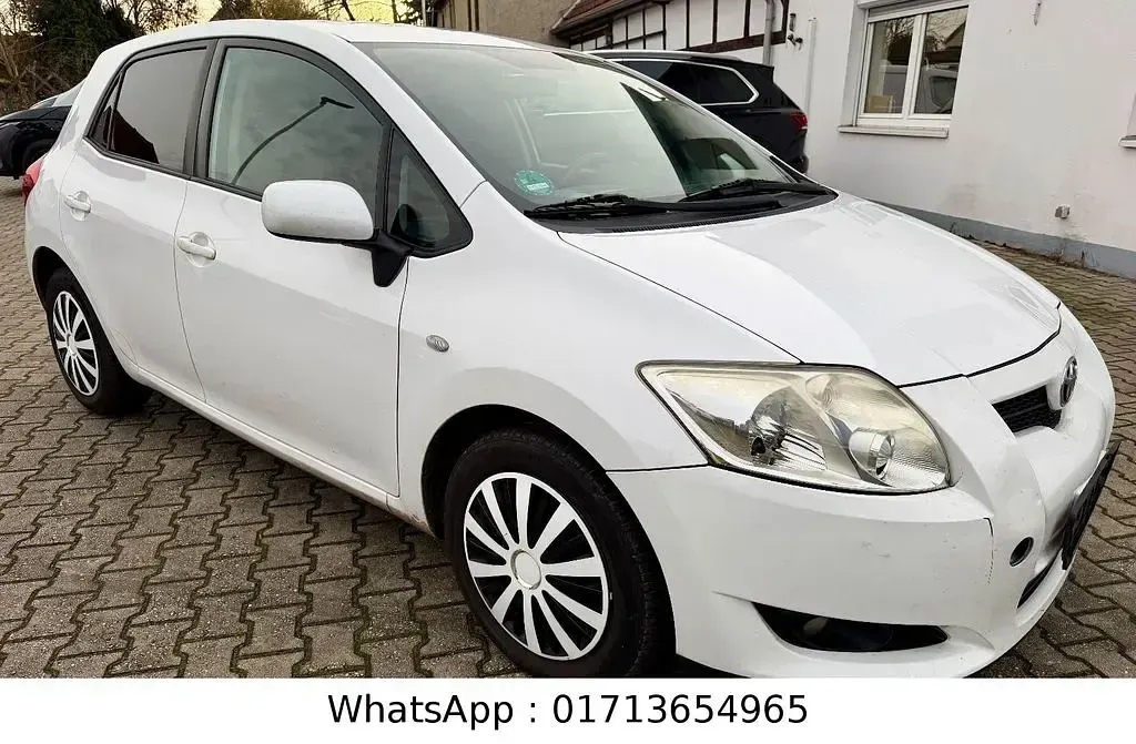 Gebraucht Toyota Auris Life 162 PS (119 kW) 2009 Weiß Kleinwagen