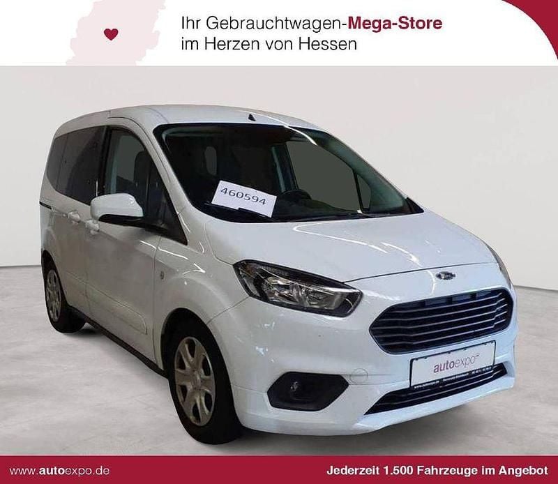 Weiß Gebraucht 2021 Ford Tourneo Courier Trend Van / Kleinbus | 12.989 € (Superpreis) - Bild 1/4