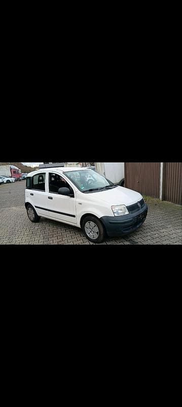 Weiß Gebraucht 2010 Fiat Panda Kleinwagen | 1.500 € (Guter Preis) - Bild 1/4