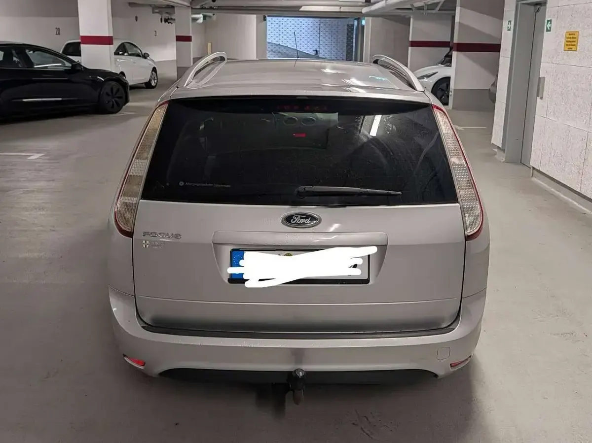 Brugt Ford Focus Titanium 101 HK (74 kW) 2011 Grå Stationcar