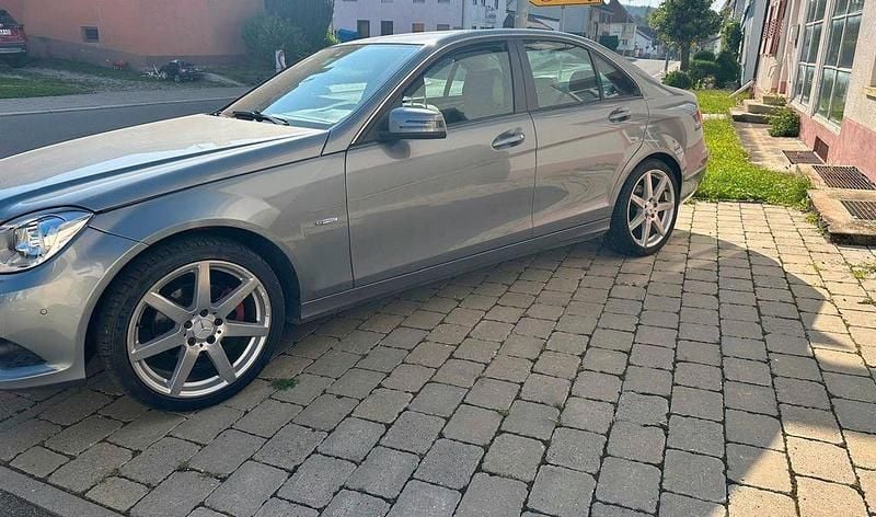 Gebraucht Mercedes C180 AMG 156 PS (114 kW) 2011 Grau Limousine