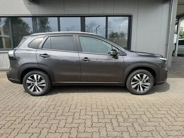 Neu Suzuki SX4 S-Cross Comfort+ 129 PS (94 kW) 2026 Grau SUV