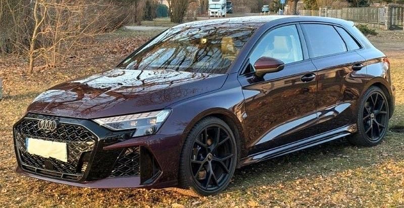 Gebraucht Audi RS3 Exclusive 400 PS (294 kW) 2025 Violet Limousine