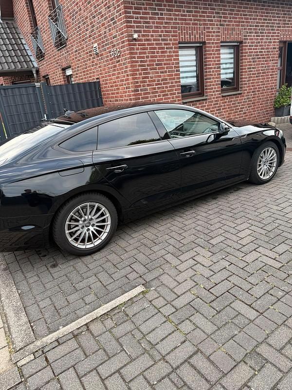 Gebraucht Audi A5 Sport 190 PS (139 kW) 2019 Schwarz Coupé
