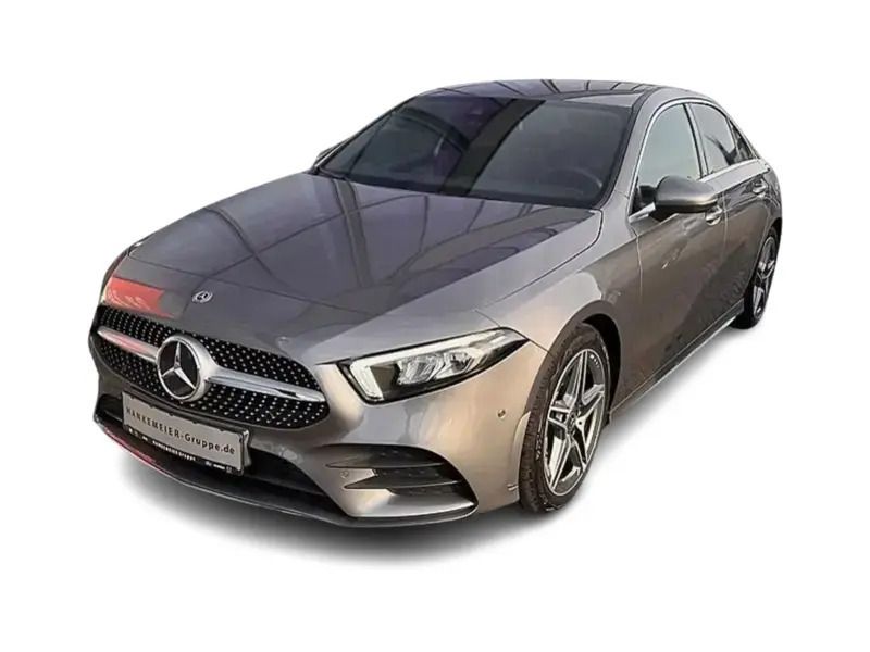 Grau Gebraucht 2020 Mercedes A200 AMG Limousine | 23.390 € (Fairer Preis) - Bild 1/4