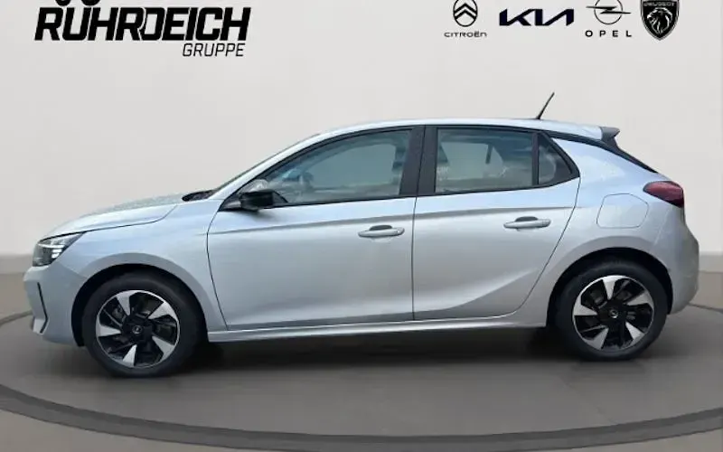Usado Opel Corsa 100 kW (136 HP) 2024 Prateado Citadino