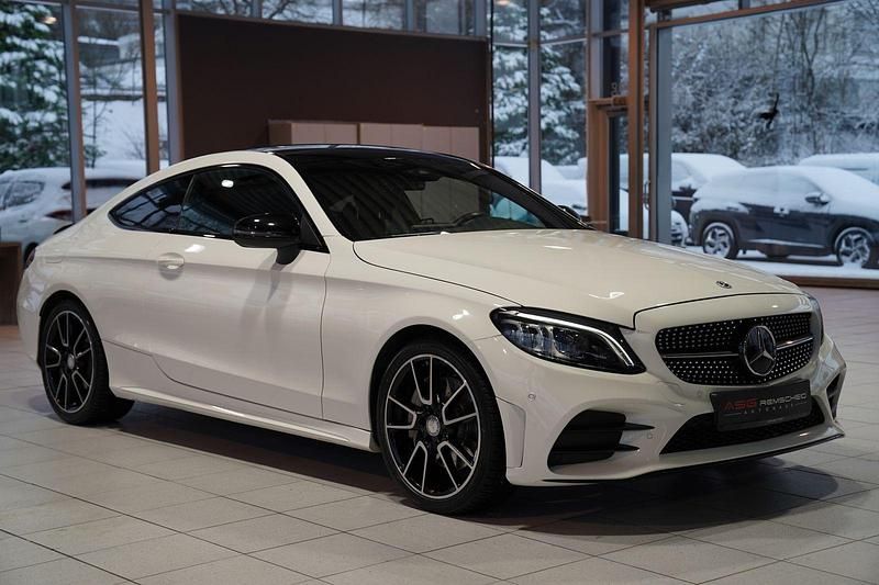 Gebraucht Mercedes C300 AMG line 259 PS (190 kW) 2019 Weiß Coupé