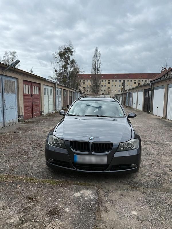 Gebraucht BMW 320 150 PS (110 kW) 2006 Grau Kombi