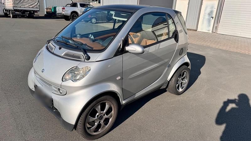 Silber Gebraucht 2004 Smart ForTwo Coupé Kleinwagen | 2.349 € (Teuer) - Bild 1/4