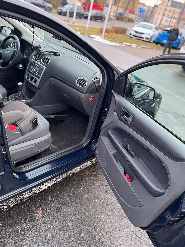 Gebraucht Ford Focus 2006 Blau Limousine