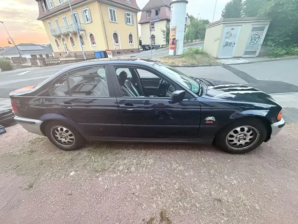 Gebraucht BMW 316 116 PS (85 kW) 2001 Blau Limousine