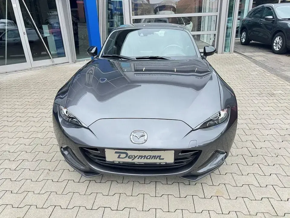 Używany Mazda MX5 160 KM (117 kW) 2017 Szary Kabriolet
