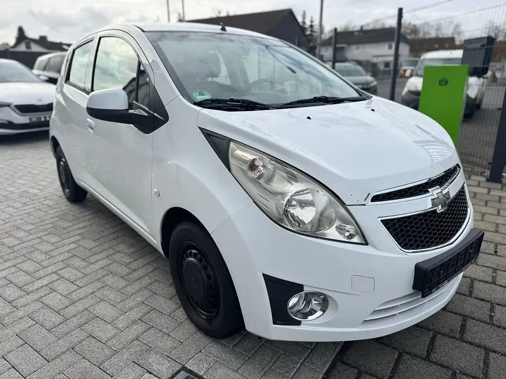 Gebraucht Chevrolet Spark 68 PS (50 kW) 2013 Weiß Kleinwagen