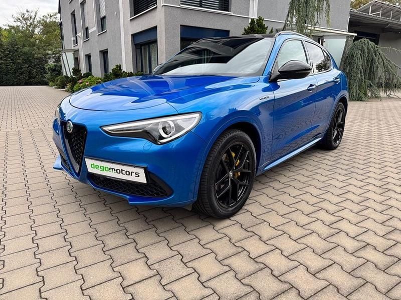 Blau Gebraucht 2020 Alfa Romeo Stelvio Veloce SUV | 30.990 € (Guter Preis) - Bild 1/4